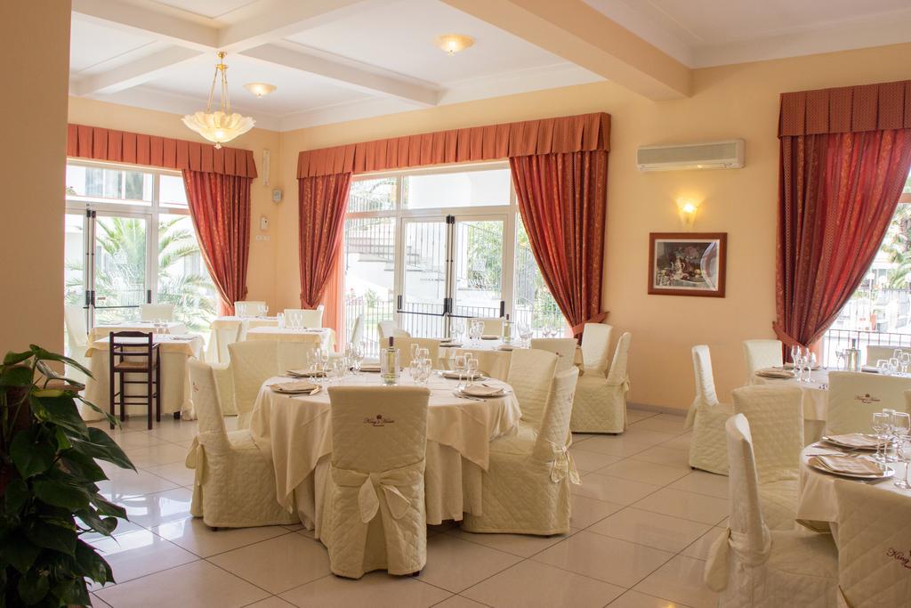 King'S House Hotel Resort Mascali Exterior foto