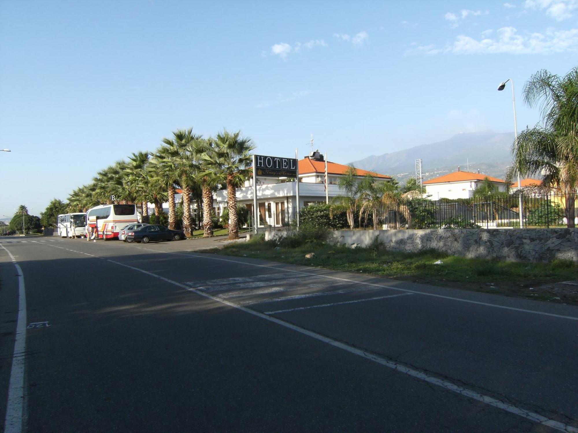 King'S House Hotel Resort Mascali Exterior foto