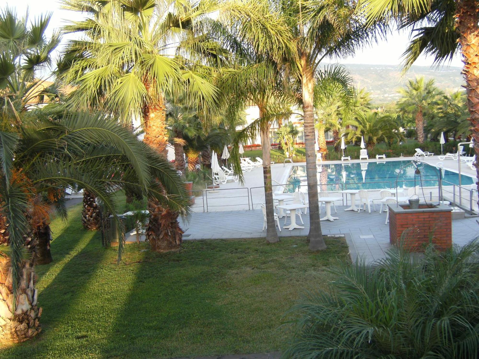 King'S House Hotel Resort Mascali Exterior foto