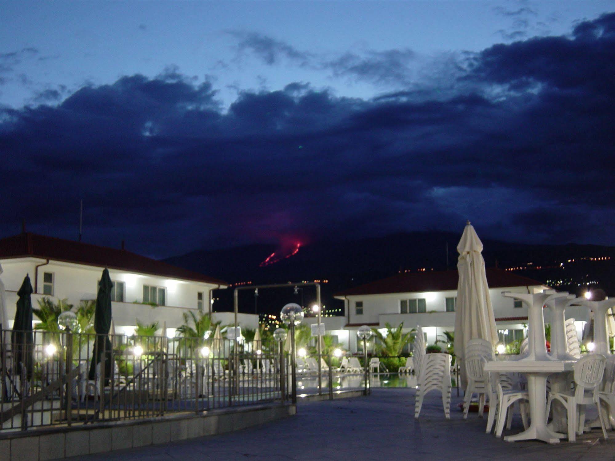 King'S House Hotel Resort Mascali Exterior foto